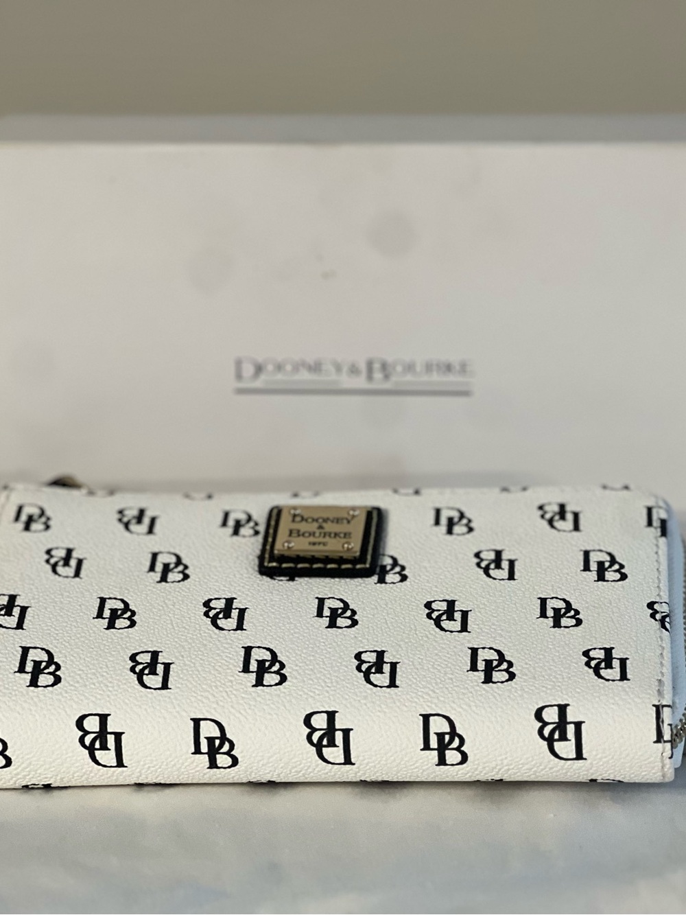 Dooney & Bourke White Logo Print Continental Wallet